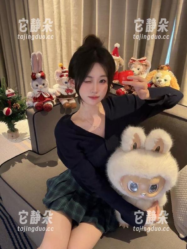 17吃瓜网 17吃瓜网苹果版官方发布,吃瓜资讯更便捷
