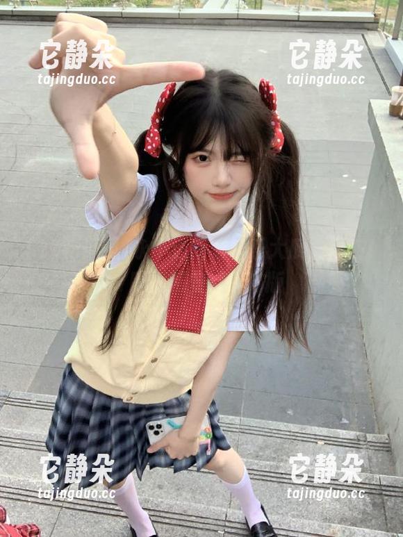 17吃瓜网 永不迷路看娱乐大瓜,尽在17吃瓜网安卓官方版
